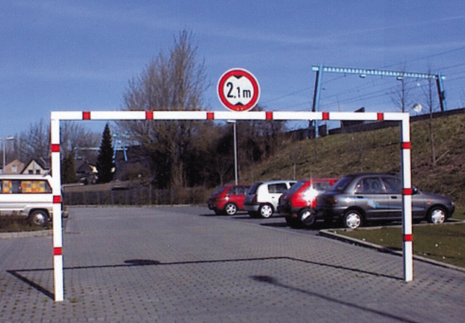 Barrera de limitación de altura – Fija – 3000–6000 mm – Galvanizada en caliente