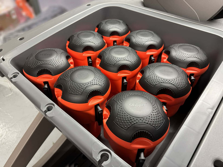 Unicart para Cono de tráfico estándar de 1m totalmente equipado – 9 conos, 9 unidades Skipper y Pack de accesorios