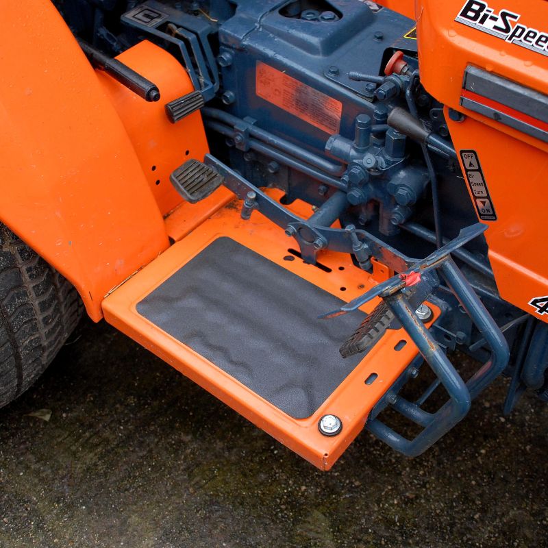 H3402N-Black-Coarse-Safety-Grip-Applied-to-Construction-Equipment-6