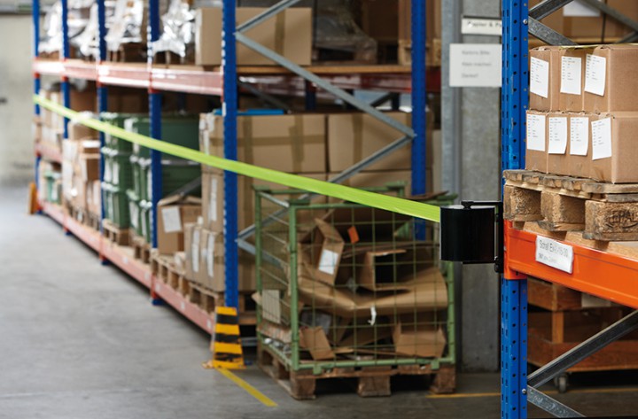 Beltrac XXXL barrera de cinta retráctil de pared (22m)