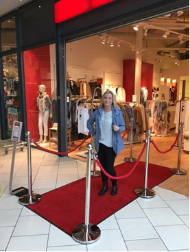 Pack de entrada Basic Plateado  (Completo con alfombra, postes y cuerdas)