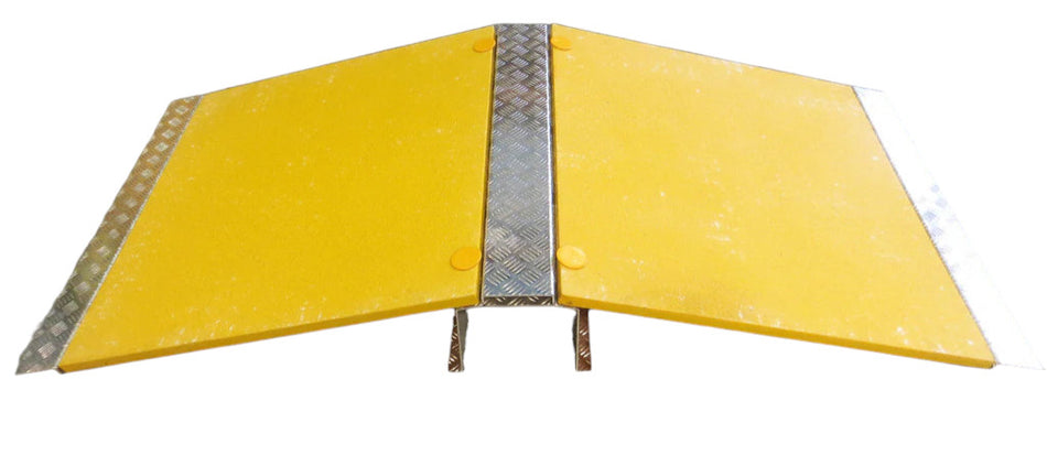 Rampa peatonal para mangueras y cables (2080 x 995 x 235 mm)