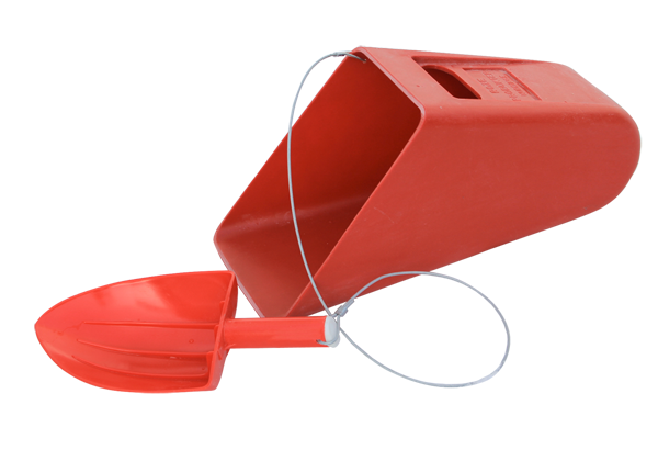 Cubo de sal con pala